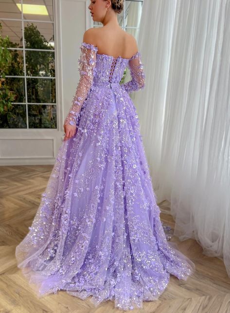 dress search:SS352 https://www.dreamyvow.com/products/dreamy-vow-elegant-3d-flowers-pink-luxury-dubai-evening-dress-with-overskirt-lilac-long-sleeves-women-wedding-party-gown-ss352-1?_pos=1&_psq=SS352&_ss=e&_v=1.0 Lilac Dress Long Sleeve, Lavender Wedding Gown, Lavender Wedding Dress The Bride, Rapunzel Prom Dress, Lilac Dress Formal, Light Purple Wedding Dress, Lilac Gowns, Purple Formal Dresses, Party Gowns Elegant