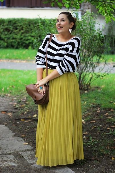 Curvy is the new black. Pleated Dress Outfit, Night Out Looks, Yellow Autumn, Plus Size Fashionista, Outfit Plus Size, Plus Size Fall Outfit, Curve Fashion, Book Style, Modest Clothing