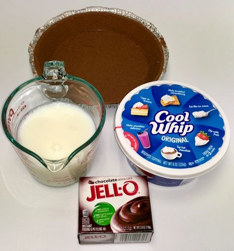 Cool Whip Chocolate Pudding Pie – In Dianes Kitchen Jello Coolwhip Desserts, Cool Whip Chocolate Pudding, Chocolate Pudding Pie Easy, Jello Chocolate Pudding Pie, Whipped Cream Pie, Cool Whip Pies, Jello Pie, Pudding Pie Recipes, Easy Chocolate Pie