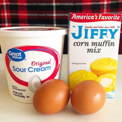 Cornbread Box Recipe, Cornbread Using Jiffy Mix Boxes, Moist Cornbread Muffins, Corn Muffin Mix Recipes, Cornbread Muffins Jiffy, Mini Cornbread Muffins, Cornbread From Scratch, Jiffy Mix Recipes, Muffin Mix Recipe