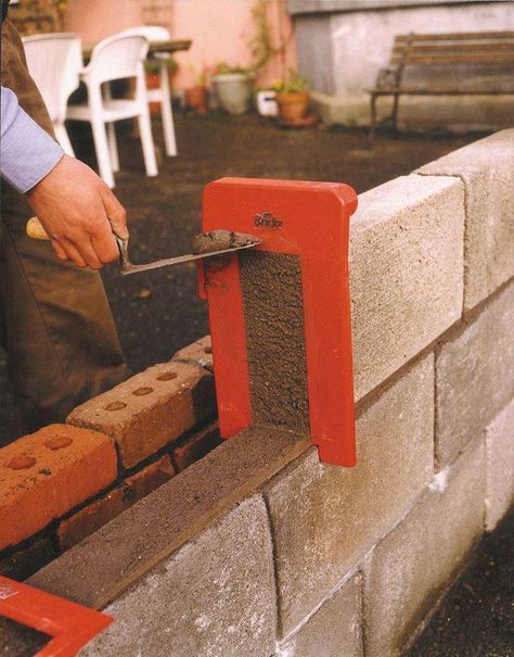 BRICKY tool for professional wall building Cement Tools, Concrete Block Walls, Brick Laying, Brick Construction, Construction Diy, Concrete Projects, Construction Tools, Block Wall, Diy Home Repair