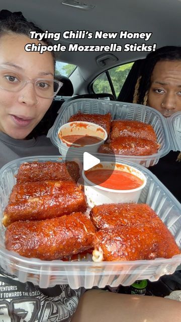 Jas & Kam on Instagram: "Trying Chili’s New Honey Chipotle Mozzarella Sticks! •2 Shareable Sizes (6) •Honey Mustard •Avocado Rainch •Marinara sauce #chilis #chilis🌶 #chilishoneychipotlemozarellasticks #chipotle #spicy #foodies #food #foodreviews #mukbang #mukbangvideo #eating #crunchyasmr #tastetest #explore #explorepage @chilis" Honey Chipotle, Mozzarella Sticks, Marinara Sauce, August 10, Taste Testing, Honey Mustard, Food Reviews, Marinara, Mozzarella