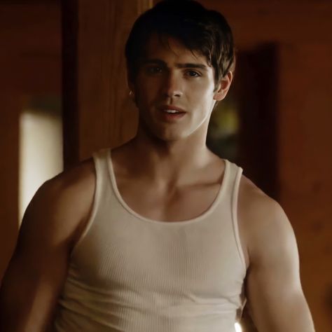 Jeremy Gilbert Hot Pics, Jermey Gilbert Aesthetic, Jeremy From Vampire Diaries, Tvd Jeremy Gilbert, Jeremy Gilbert Icon, Jeremy Vampire Diaries, Hot Movie Characters, Tvd Jeremy, Vampire Diaries Men