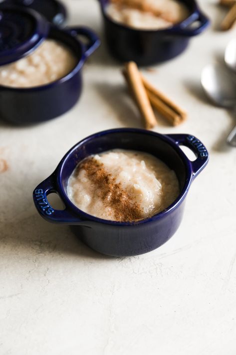 An easy-to-make and deliciously creamy arroz con leche (rice pudding) made Cuban-style with sweetened condensed milk, cinnamon, and lemon zest! Cuban Rice Pudding, Cuban Rice Pudding Recipe, Pudding Photography, Cuban Rice, Rice Pudding Recipe, Cuban Style, Cuban Food, Rice Recipes For Dinner, Porto Rico