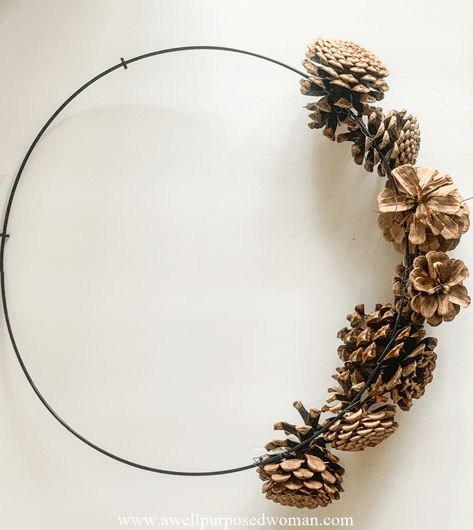 Pine Cone Wire Wreath, Mini Pinecone Wreath, Small Pine Cone Wreaths, Fir Cones Decorations, Pine Cone Wreath Diy How To Make, How To Make A Pine Cone Wreath, Pine Cone Christmas Decorations Diy, Pine Cone Christmas Wreath, Pine Cone Wreath Ideas