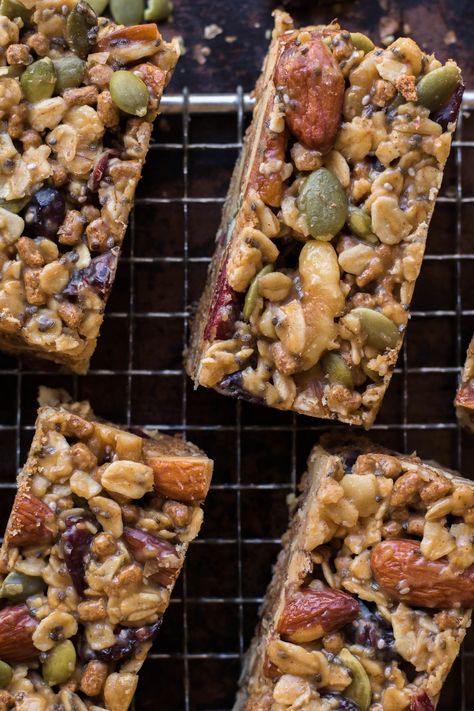 Trail Mix Bars, Energy Bars Healthy, Energy Bars Homemade, Lifestyle Of A Foodie, Energy Bars Recipe, Healthy Snack Bars, The Best Snacks, Trail Mix Recipes, Homemade Trail Mix