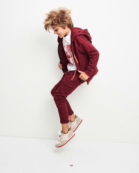 Art Department - Photography - Daymion Mardel People Photoshop, Kids Fasion, Kidswear Trends, Headshot Poses, Kids Studio, Boy Activewear, Boys Outfits, Family Shoot, Art Department