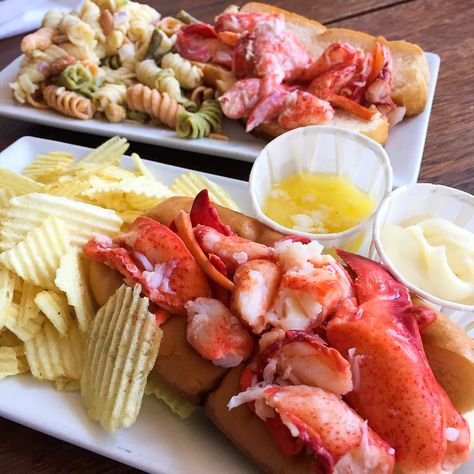 Is the best lobster roll in Portland, Maine, actually a taco? Not necessarily, but you’ll have to visit these nine iconic lobster-forward establishments to find out. Lobster Cream Sauce, Maine Seafood, Crispy Taco Shells, Best Lobster Roll, Caramel Pears, Lobster Salad, Roasted Butternut Squash Soup, Fresh Oysters, Grape Salad