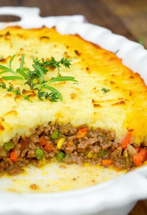 Alton Brown Shepherd's Pie - Gonna Want Seconds Alton Brown Shepherds Pie, Turkey Shepards Pie, Sheppards Pie Recipe, Sheppard Pie, Shepherd Pie, Buttery Mashed Potatoes, Shepards Pie, Shepherds Pie Recipe, Meat And Vegetables