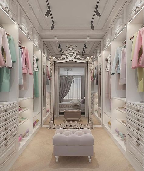 Walk In Closet Aesthetic, A Walk In Closet, Reka Bentuk Bilik Tidur, Designer Room, Dream Closet Design, Hiasan Bilik Tidur, Luxury Closets Design, Closet Decor, Dream House Rooms