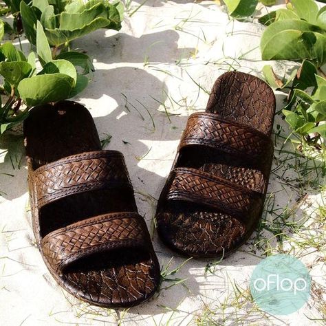 Haim Sisters, Hawaiian Sandals, Pali Hawaii Sandals, Jesus Sandals, Classic Sandals, Cork Sandals, Comfy Sandals, Birthday Board, Shoe Fits