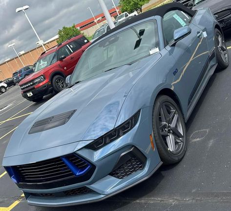 Ford Mustang GT 5.0 Premium California Special Rave Blue Special Edition Convertible Blue Convertible, Blue Mustang, Girl Heaven, Mustang Convertible, Mustang Cars, Ford Mustang Gt, Mustang Gt, Blue Glitter, Ford Mustang