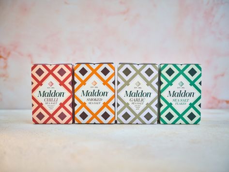 Enjoyed worldwide, Maldon Salt has been harvested in the UK town of Maldon since 1882. Our natural & pure crystals are the go-to artisanal sea salt. Flavored Salt, Maldon Salt, Salt Gifts, Smoked Sea Salt, Gourmet Salt, Salt Crystals, Flavored Salts, Small Tub, Salt Flakes