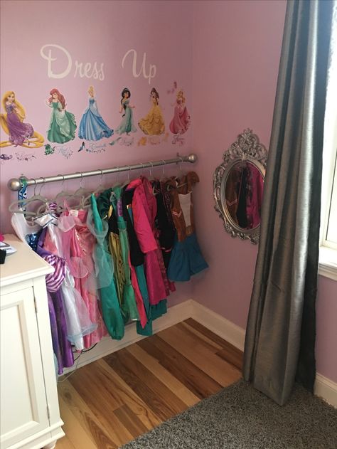 Dress up nook Dress Up Corner, Disney Princess Bedroom, Rum Inspo, Girls Playroom, Princess Bedroom, Toddler Girl Room, Princess Room, Girls Dress Up, Toddler Bedrooms