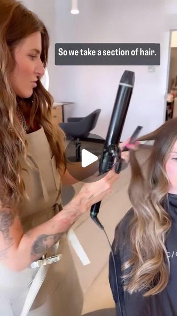 Mint Tools on Instagram: "CURLING IRON TUTORIAL! Let me break it down for you beautiful clients! 🙏 @sarabotsfordhair 💚 This is amazing!   This is a 1.5” curling iron from @minttools  I love this size for longer hair because it gives more relaxed waves   If you found this helpful follow for more tips!  www.mintprotools.com  #curlingiron #howtocurlhair #hairtutorial #loosewaves #longhairstyles @behindthechair_com #hairvideos" How To Curl Your Hair Like A Stylist, Best Curling Iron For Waves Long Hair, Curling Really Long Hair, Curl Waves Long Hair, Curling Iron Waves Long Hair, 1 Inch Curling Iron Hairstyles Long Hair, Perfect Waves Hair Tutorial, 2 Inch Curling Iron Curls, Curling Iron Hairstyles Long Hair