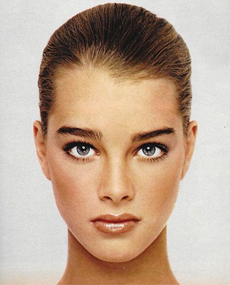 Brooke Shields July 1977 | 2022-04-18 Smink Inspiration, Classic Girl, Brooke Shields, Model Face, Angel Face, Beauty Icons, Classic Beauty, Beauty Face, Makeup Inspo