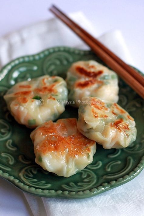 Koreansk Mad, Chive Dumplings, Dim Sum Recipes, Mapo Tofu, Chinese Dumplings, Wontons, Mahi Mahi, Asian Cooking, Asian Dishes