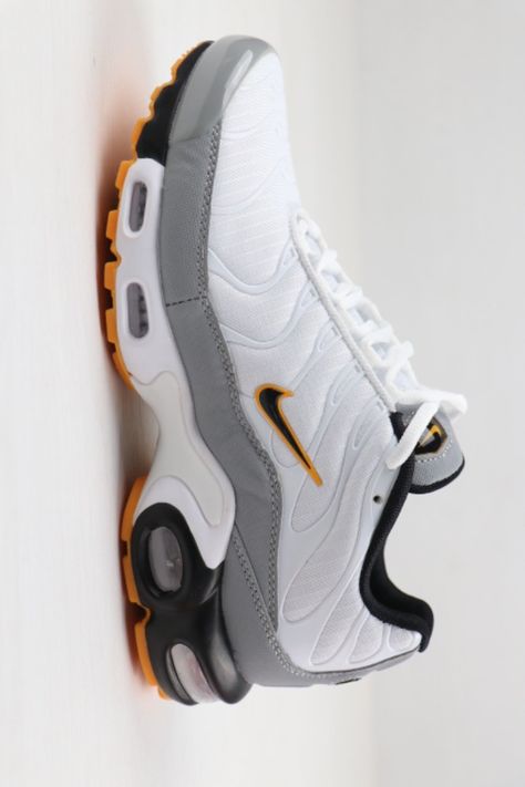 Air Max Sneakers For Men, Air Shoes Men, Nike Air Max For Streetwear, Nike Air Max Mens Collection, Nike Air Max Casual Sports Shoes, Breathable, Retro Air Max Sneakers For Streetwear, Nike Air Max Breathable Streetwear Sneakers, Sports Shoes For Men, Nike Shoes Men