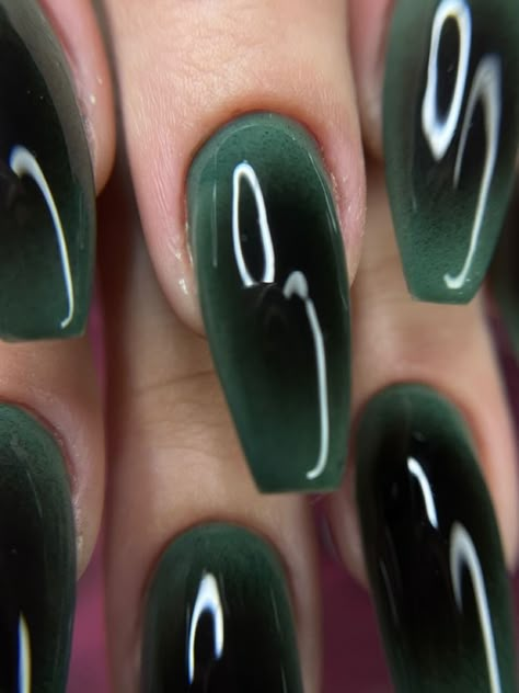 Black Aura Nails, Ender Pearl, Pretty Poison, Aura Nails, Dark Green Nails, Holiday Nail Designs, Goth Nails, Grunge Nails, Holiday Nail