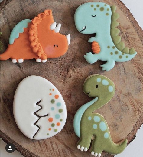 Dinosaur Baby Shower Theme, Dinosaur Birthday Theme, Christmas Sugar Cookies Decorated, Baby First Birthday Themes, Royal Iced Cookies, Dinosaur Birthday Cakes, Dinosaur Cookies, Boys First Birthday Party Ideas, Boys 1st Birthday Party Ideas