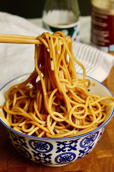 Hibachi Noodles (Japanese Steakhouse Noodles) - The Cheeky Chickpea Habatchi Noodle Recipe, Hibachi Sauce, Hibachi Noodles, Japanese Noodle Dish, Noodles Japanese, Hibachi Recipes, Teriyaki Noodles, Japanese Hibachi, Japanese Steakhouse