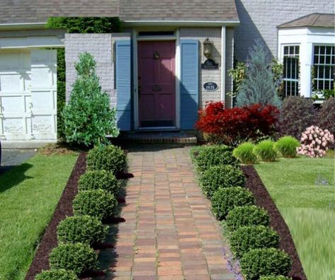 Front Walkway Landscaping, Front Door Landscaping, Small Front Yards, Front Yard Walkway, Backyard Flowers Beds, Gazebo Ideas, Walkway Landscaping, Brick Walkway, Pathway Landscaping