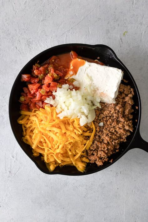 Chorizo Queso Skillet, Cheese Dip In Cast Iron Skillet, Cheese Chorizo Dip, Cheese And Chorizo Dip, Chili’s Skillet Queso Recipe Crockpot, Skillet Queso With Cream Cheese, Chorizo Cheese Dip Crockpot, Chorizo Cream Cheese Dip, Cast Iron Skillet Cheese Dip