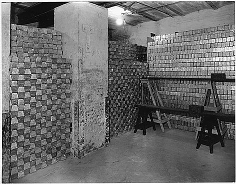 Japanese General, Gold Vault, Gold Bullion Bars, Gold Investments, Money Machine, Gold Bars, Gold And Silver Coins, Today In History, Image Archive