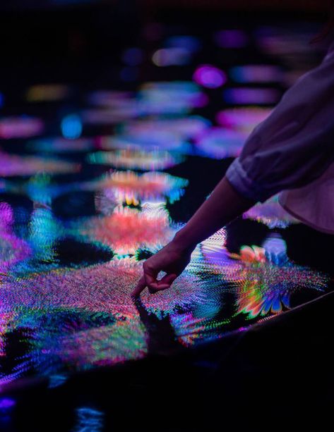 Living Crystallized Light | teamLab Interactive Light Installation, Summer Desktop Backgrounds, Installation Interactive, Sensory Lights, Reflected Light, Interactive Experience, Sound Art, Interactive Installation, Celestial Art