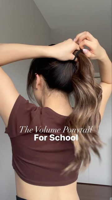 Catherine Tran | Hair Tutorials & Tips on Instagram: "Works on straight hair as well 💕 #springhairstyle #easyhairstyles #hairinspiration #greasyhair #bunhack #hairhack #ponytail #ponytailhack #hairstyles #hair #schoolhairstyle #simplehairstyles #hairinspo #hairtutorial #hairhacks #easyhairstyles #style" Ponytail For Fine Straight Hair, How To Look Cute, Simple Ponytail Hairstyles, Hair By Volume, Straight Ponytail Hairstyles, Messy Ponytail Hairstyles, Volume Ponytail, Pretty Ponytails, Ponytail Hairstyles Tutorial