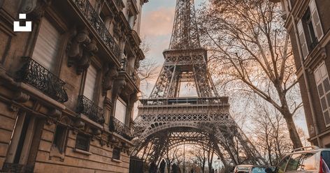 Thanks to cyril mazarin for making this photo available freely on @unsplash 🎁 Paris France, Eiffel Tower, Tower, Laptop, Paris, France