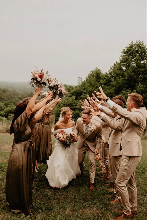 Bridal party photo from our special day Wedding Photo Ideas With Friends, Wedding Picture With Bridesmaids, Wedding Party Funny Photos, Fall Wedding Photos Bridal Party, Wedding Party Of 12 Photos, Wedding Pictures Height Difference, Group Shots Wedding, Fun Wedding Poses For Bridal Party, Fall Bridal Party Photos