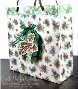 Video: Make Your Own Large Gift Bag! | Linda Heller-Stamping School How To Close A Gift Bag Hack, Close A Gift Bag With Handles, Diy Gift Bags Paper Card Stock, Fold Flat Gift Bag, Gift Bag From 12x12 Paper, Stampin Up Gift Bag Punch Board, Christmas Treat Bags, Stationery Packaging, Large Gift Boxes