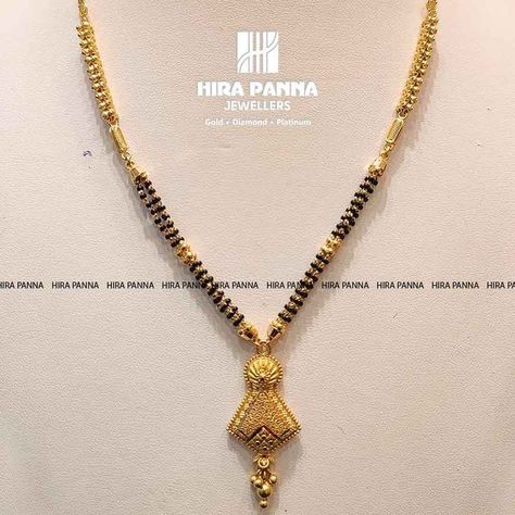 Gold Jwellary Design Necklaces, 16 Grams Gold Necklace Designs, Small Chains Gold, Chain Designs Gold, Gold Set Design, Indian Gold Necklace Designs, Mangalsutra Chain, 22k Gold Necklace, Black Beads Mangalsutra Design