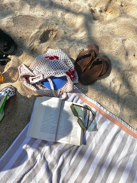 Summer At The Beach Aesthetic, Reading Book On Beach Aesthetic, Books At The Beach Aesthetic, Reading A Book On The Beach, Beach Book Photo, Beach Vacay Aesthetic, Books Beach Aesthetic, Books Summer Aesthetic, Beach Living Aesthetic