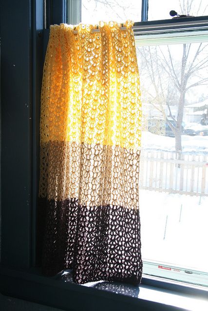 Crochet Drapes, Knitted Curtains, Knit Curtains, Crocheted Curtains, Curtain Crochet, Crochet Cafe, Library Cafe, Crochet Curtain Pattern, Cafe Curtain