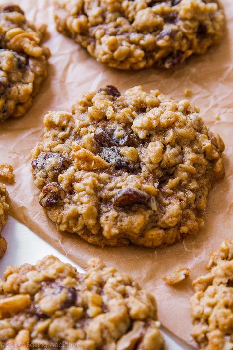 Soft & Chewy Oatmeal Raisin Cookies - Sally's Baking Addiction Soft Chewy Oatmeal Raisin Cookies, Soft Oatmeal Raisin Cookies, Chewy Oatmeal Raisin Cookies, Best Oatmeal Raisin Cookies, Oatmeal Raisin Cookie, Raisin Cookie, Cookie Recipes Oatmeal Raisin, Oatmeal Raisin Cookies Chewy, Oatmeal Cookies Chewy