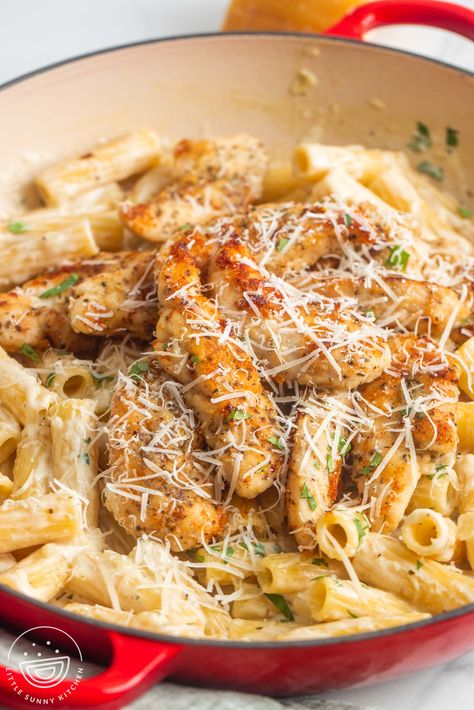 This easy one-pot creamy parmesan chicken pasta meal features a decadent garlic parmesan sauce and tender chicken and pasta. Keto Chicken Pasta Recipes, Good Dinner Recipes For Picky Eaters, Fast Chicken Pasta Recipes, Dinner Idea With Chicken Tenderloins, Chicken Tenderloin And Noodle Recipes, Noodles And Co Copycat Recipes, Parmesan Pasta With Chicken, Chicken Tenderloin And Pasta Recipes, Breaded Chicken And Pasta Recipes