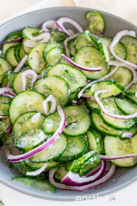 Gurkensalat (German Cucumber Salad with Vinegar) - Earth to Veg Cucumber Salad Dressing, Cucumber Onion Salad, Cucumber Salad Vinegar, German Cucumber Salad, Easy Cucumber Salad, Spicy Cucumber Salad, Salty Recipes, Salad Appetizer Cups, Vinegar Cucumbers