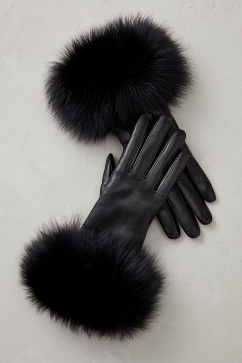 Women's Bellis Cashmere-Lined Leather Gloves | Overland Winter Bday Outfit Women, Accesories 2024, Cashmere Aesthetic, Gloves Aesthetic, Fur Mittens, Closet Clothes, Bday List, Leather Gloves Women, Fur Gloves