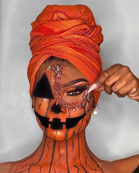 Evil Pumpkin Makeup, Spooky Halloween Makeup Looks, Cool Halloween Makeup Creative, Scary Makeup Looks Halloween Ideas, Scary Pumpkin Makeup, Cute Pumpkin Makeup, Cool Makeup Looks Creative Halloween, Jackolantern Makeup, Pumpkin Makeup Looks