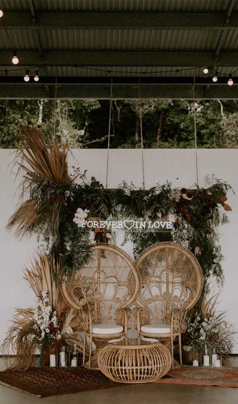 Trend Alert!!! Get inspired by these fab boho wedding altars, boho wedding arches and backdrops. If you’re planning a summer wedding and still looking... Boho Wedding Altar, Boho Engagement Party, Wedding Theme Design, Boho Wedding Arch, Rustic Bohemian Wedding, Boho Wedding Backdrop, Boho Wedding Theme, Bohemian Wedding Decorations, Wedding Arches