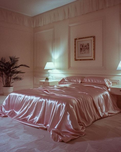 Postmodern Interior Design Bedroom, 1980s Bedroom Decor, Y2k Aesthetic House, 1950s Room, Pink Vintage Bedroom Aesthetic, 80s Luxury Interior Bedroom, Pink 80s Bedroom, 80s Post Modern Bedroom, 80s Glam Bedroom