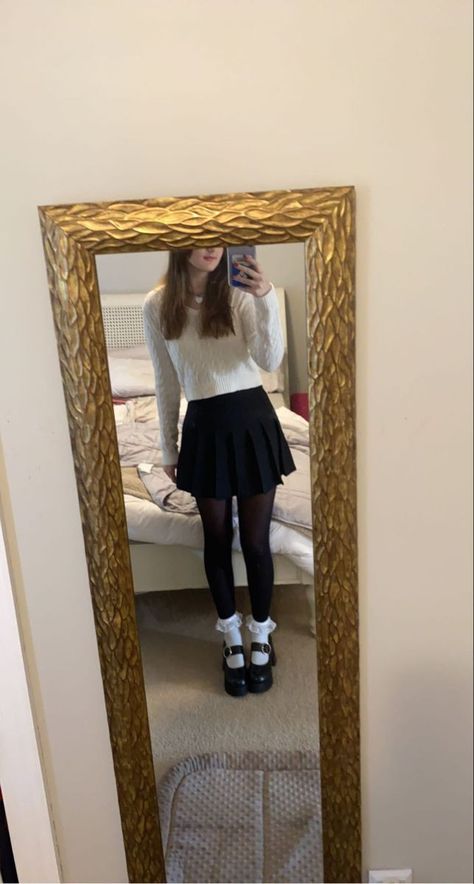 Platform Mary Janes Outfit, How To Style Mary Janes, White Socks Outfit, Outfits With Mary Janes, Skirt With Black Tights, White Frilly Socks, Black Pleated Skirt Outfit, Mary Jane Outfit, Mary Janes Outfit