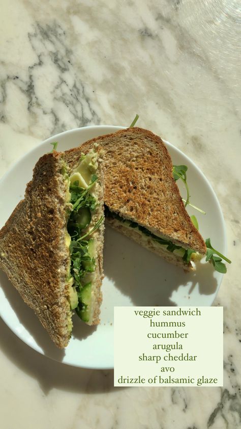 Vegetarian Sandwich Aesthetic, Veggie Sandwich Aesthetic, Sandwich Healthy Aesthetic, Vegan Sandwich Aesthetic, Healthy Sandwich Aesthetic, Healthy Meals Aesthetic Lunch, Easy Aesthetic Lunch Ideas, Vegan Lunch Aesthetic, Aesthetic Sandwich Recipe