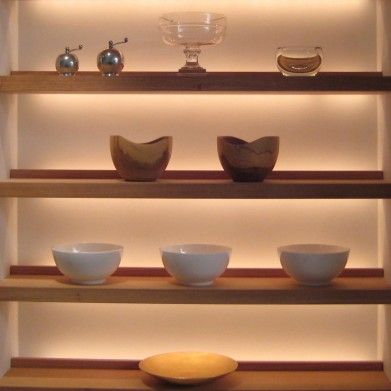 Backlit Floating Shelves, Led Lights Shelves, Shelving Lighting Ideas, Led Lights In Shelves, Shelves With Lights Underneath, Indirect Lighting Kitchen, Indented Wall Shelves, Living Room Indirect Lighting, Cove Shelving