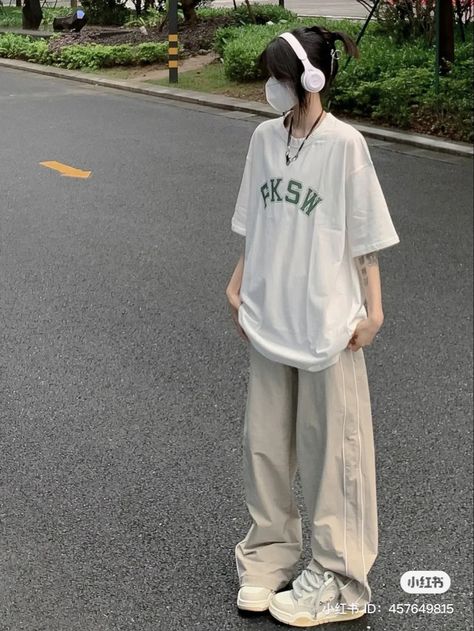 Ulzzang Outfit Korean Style, Pakaian Hipster, Baggy Outfit Ideas, Boyish Outfits, 일본 패션, Clothes Korean Style, Oversized Outfit, Korean Casual Outfits, Trendy Outfits For Teens