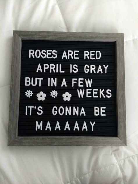 Late Summer Letter Board Quotes, Easter Felt Board Quotes, Message Board Ideas Funny, January Letter Board Ideas, Memo Board Quotes, Funny Chalkboard Quotes, January Letterboard Quotes Funny, Winter Felt Board Quotes, March Letter Board Quotes Funny