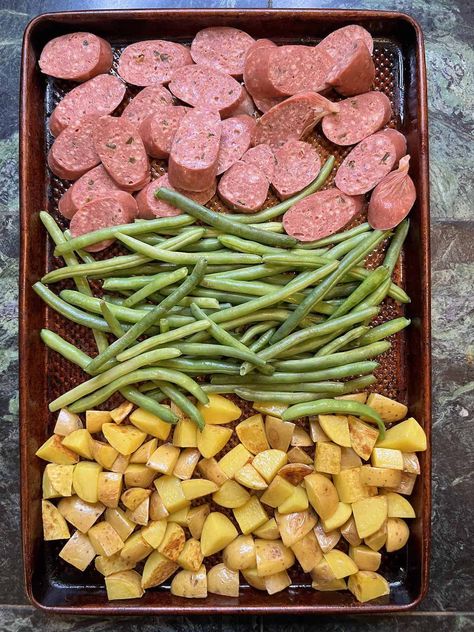 Sausage Potatoes And Green Beans, Sausage Potatoes Green Beans, Pan Green Beans, Oven Green Beans, Sausage And Green Beans, Kielbasa And Potatoes, Sheet Pan Sausage, Potatoes And Green Beans, Beans And Sausage