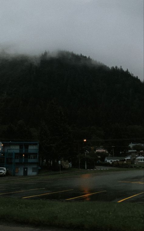 Pacific northwest dark vibe. #aesthetic #pnw #pnwonderland #oregon #washington #travel #vibes #vibes